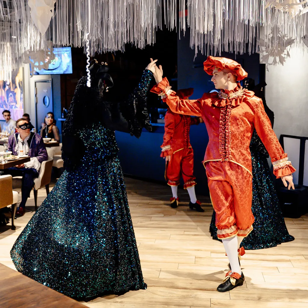 Венецианский карнавал на вечеринке МИРАН.jpg