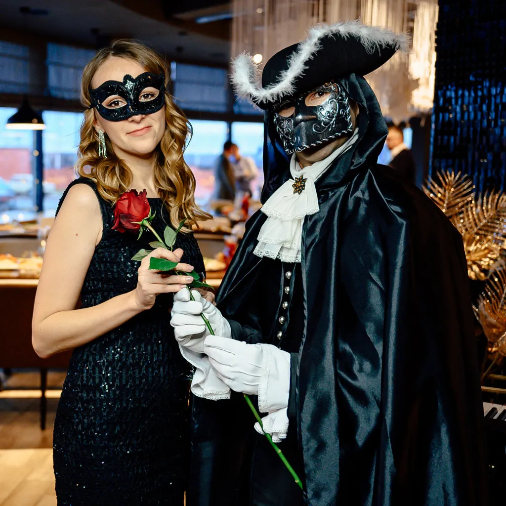 Венецианский карнавал на вечеринке МИРАН.jpg