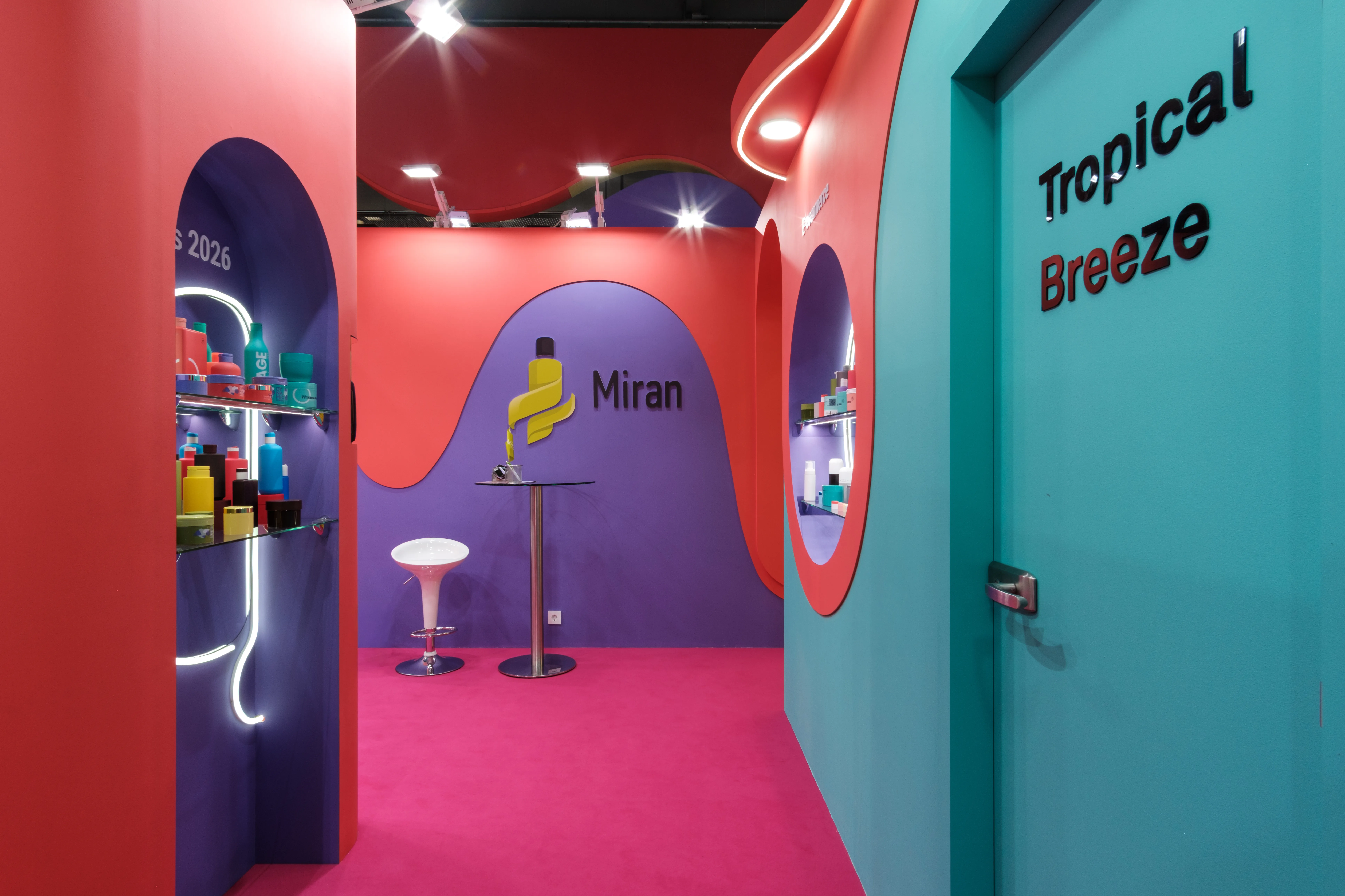 Внутри стенда МИРАН.webp